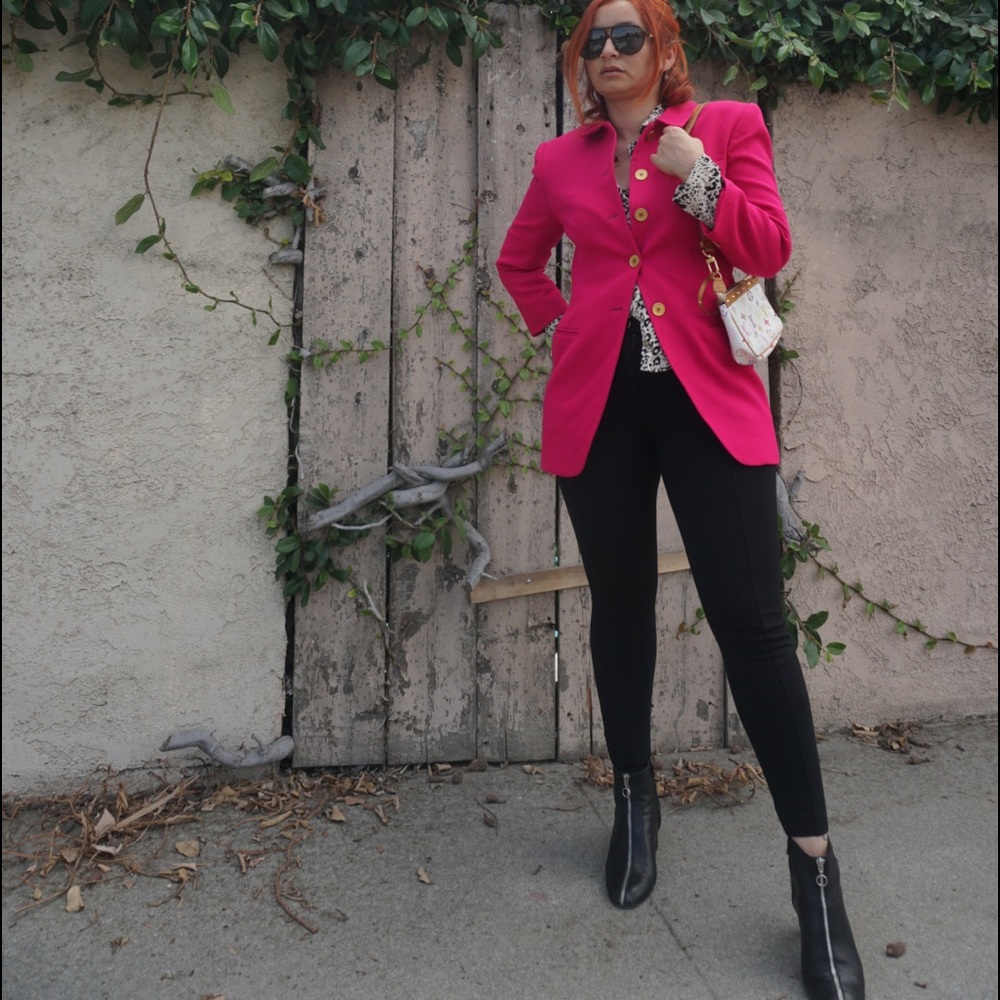 Hot pink 100% wool
